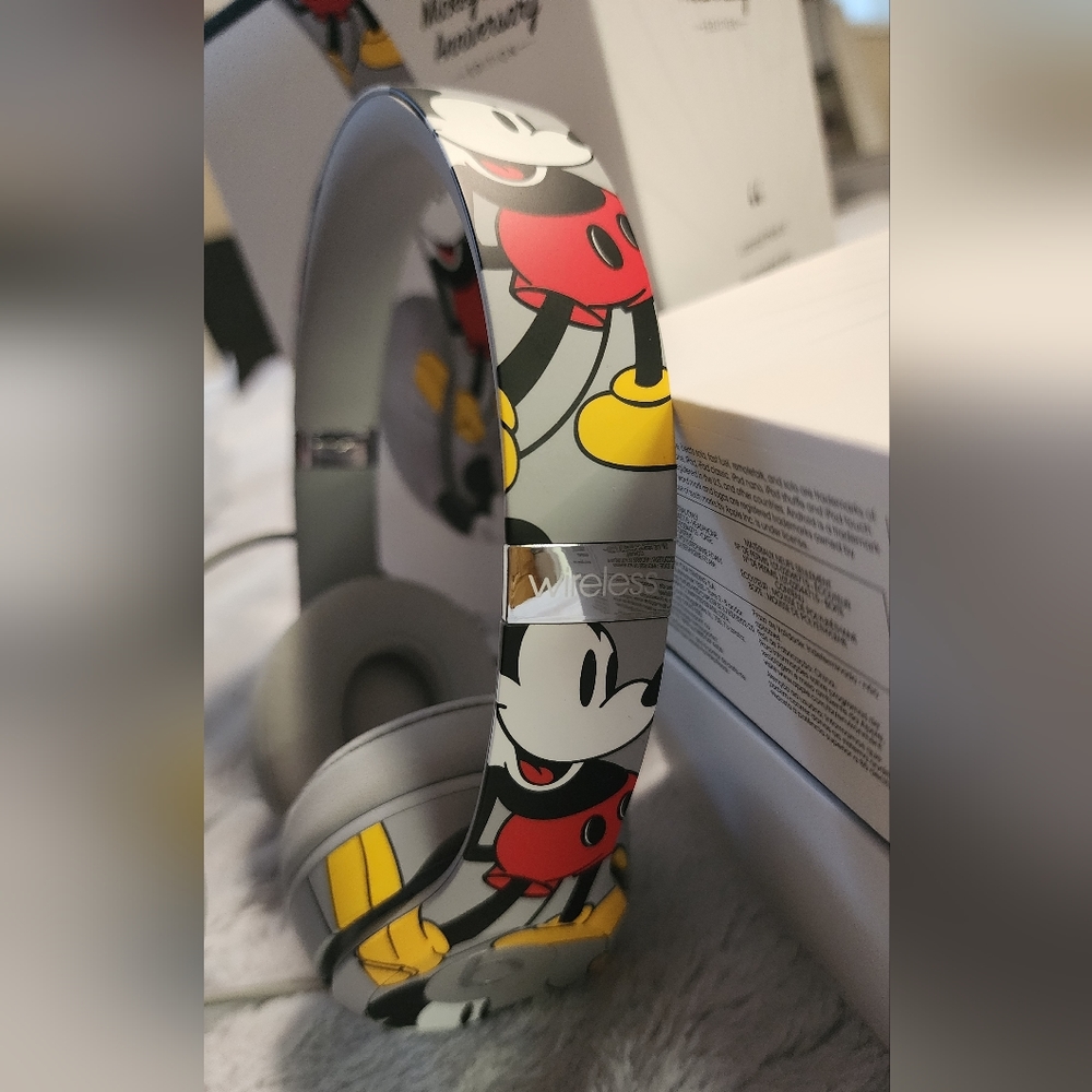Mickey's 90th Anniversary Beats Wireless Headphones